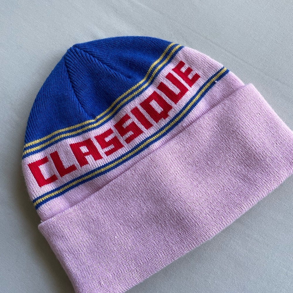 H&M DIVIDED hat classic pink blue fun winter beanie